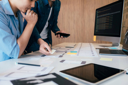 編程開發(fā)者的數(shù)字化工作世界 從肩部視角看代碼與設(shè)計(jì)的融合